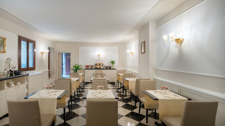 Maison Venezia - Salle de petit djeuner