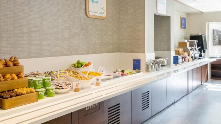 Holiday Inn Express Earl's Court - Petit d�jeuner en buffet