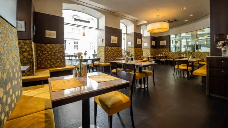 Htel Post - Salle de petit-djeuner