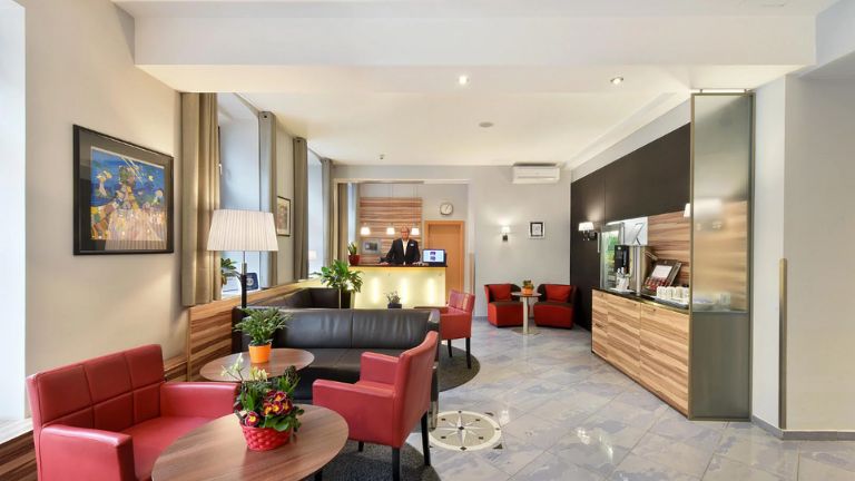 Htel Lucia - Rception