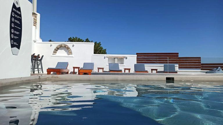 Porto Raphael Residences & Suites