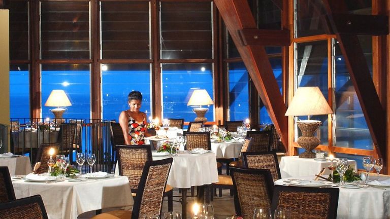 Htel Le Saint Alexis - restaurant