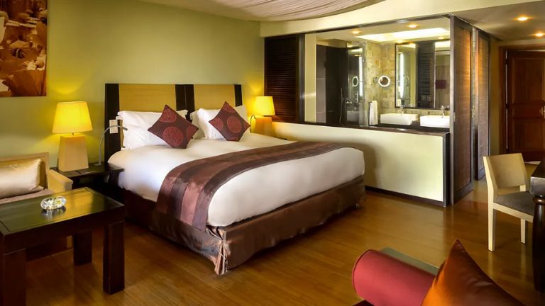 Sofitel Mauritius l'Imprial Resort & Spa - Chambre standard - vue salle de bains