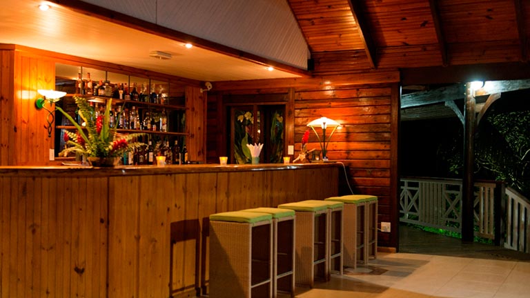 Htel Acajou aux Seychelles, bar