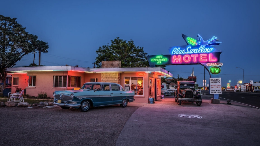 Blue Swallow Motel